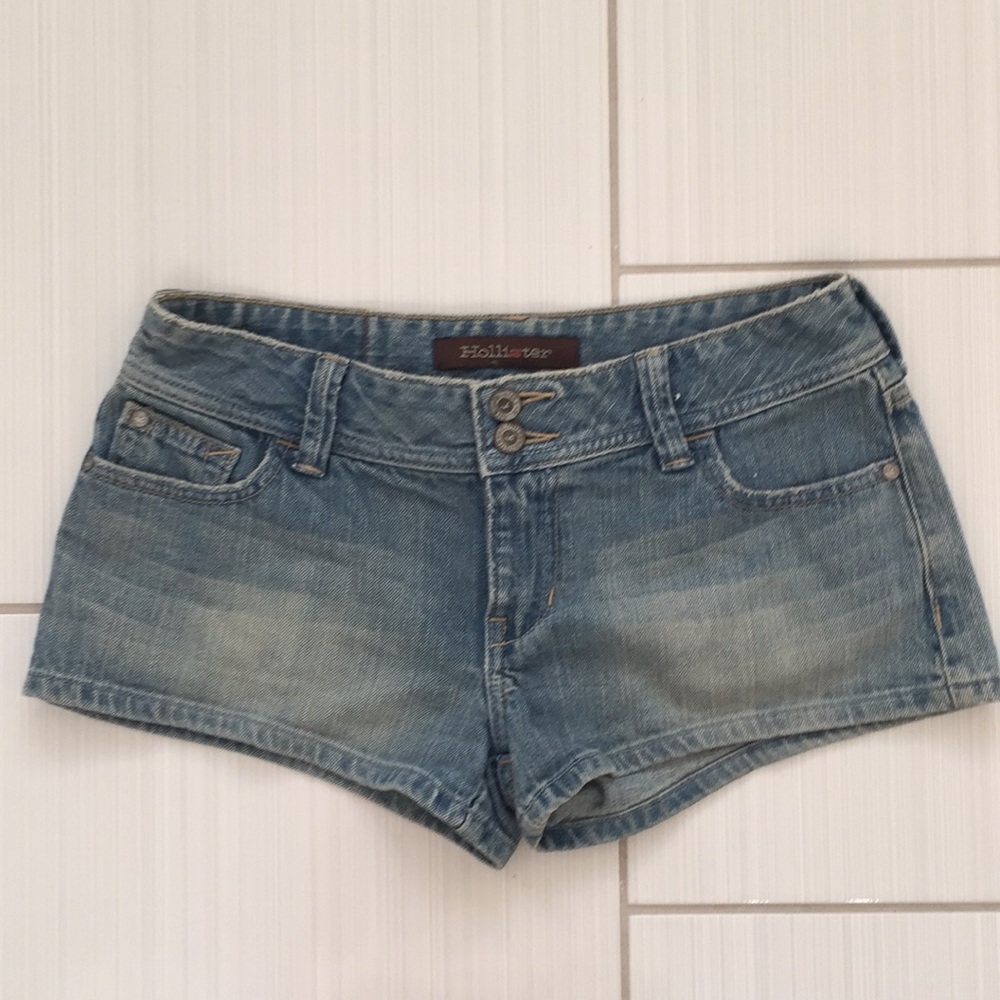 Hollister Jean Shorts. Size 5.